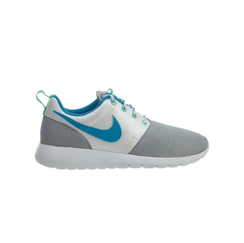 Nike White and Gray Sneakers with Blue Accents